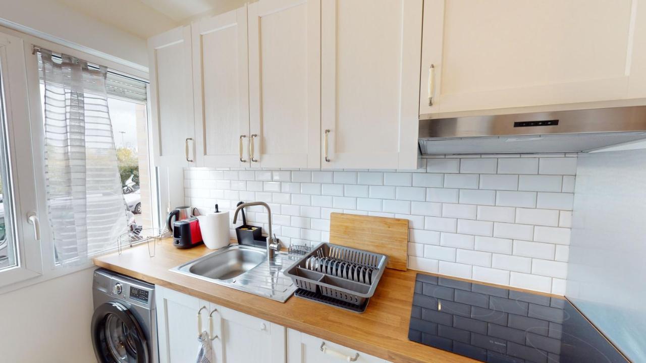 Апартаменты Live Like A Local Stylish 2Br With Balcony & Parking Сен-Дени Экстерьер фото