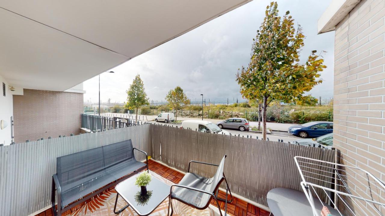 Апартаменты Live Like A Local Stylish 2Br With Balcony & Parking Сен-Дени Экстерьер фото