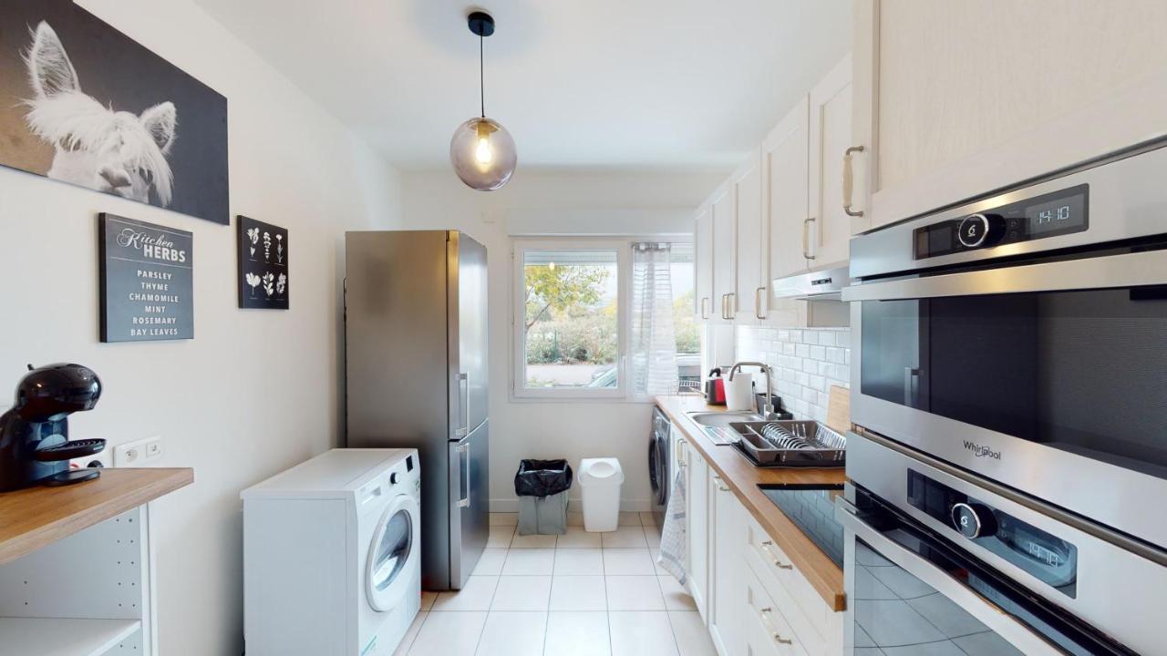 Апартаменты Live Like A Local Stylish 2Br With Balcony & Parking Сен-Дени Экстерьер фото